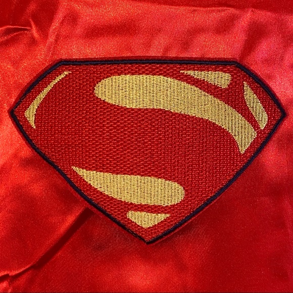 GUC Superman, Man of Steel Logo Red Satin Cape with Velcro Closure - Picture 9 of 14